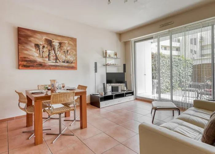 Les Allees Du Cap-3 By Interhome شقة أنتيب