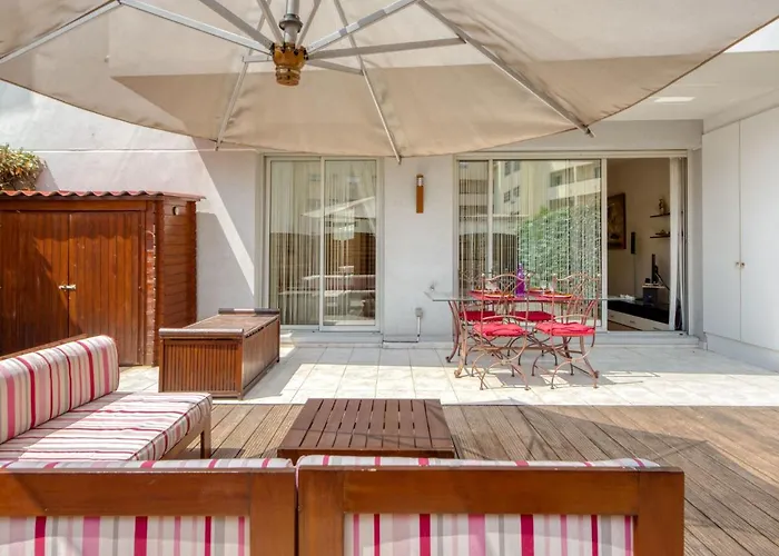 شقة Les Allees Du Cap-3 By Interhome