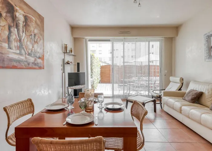 Les Allees Du Cap-3 By Interhome *