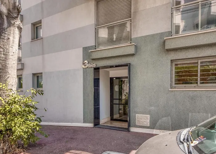 شقة Les Allees Du Cap-3 By Interhome